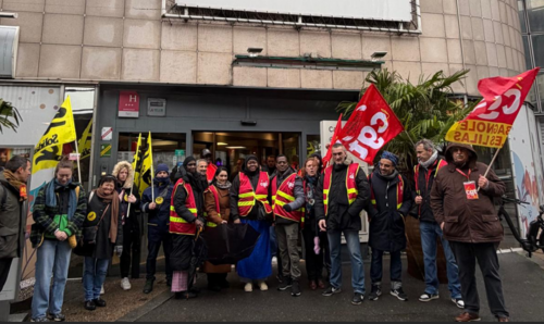 Rassemblement élu.es et mandaté.es et soutien devant campanile
