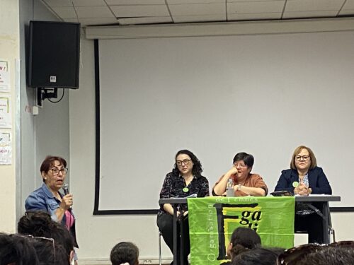 Touria avec tribune de Femmes Egalité